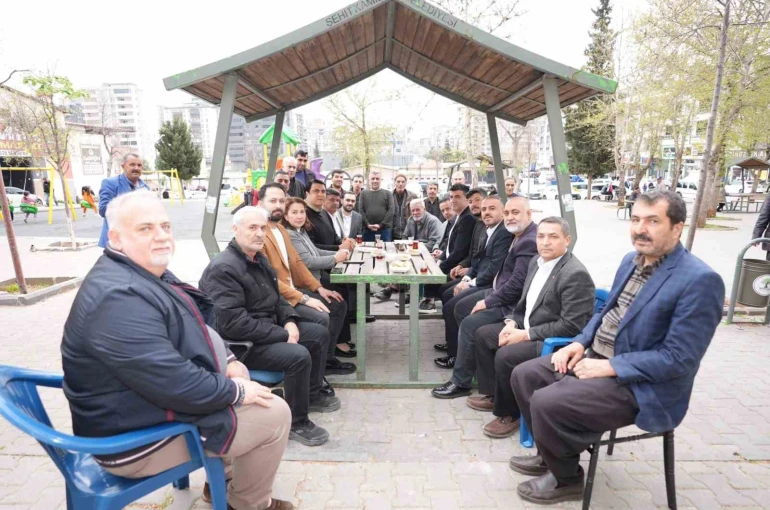 Yılmaz’dan Çıksorut ve Umut mahallesine ziyaret 