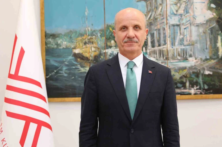 YÖK Başkanı Özvar: "Türkiye’nin yarınlarını inşa edecek siz gençlerimize güveniyoruz"