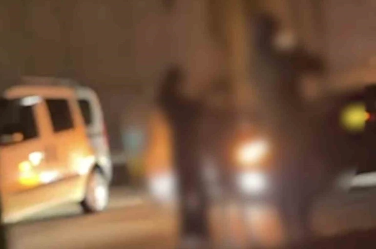 Yol kapatarak eğlenen 4 sürücüye cezai işlem 