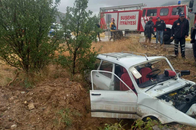 Yoldan çıkan araç kaza yaptı iki kişi yaralandı 