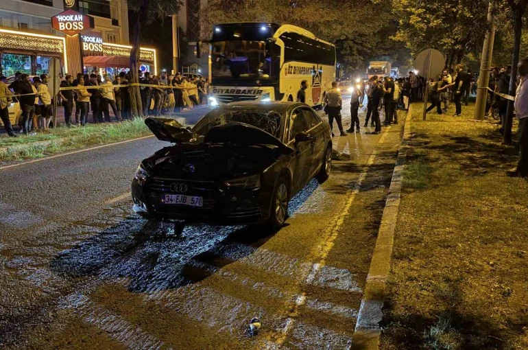 Yolun karşısına geçerken otomobilin çarptığı kadın hayatını kaybetti