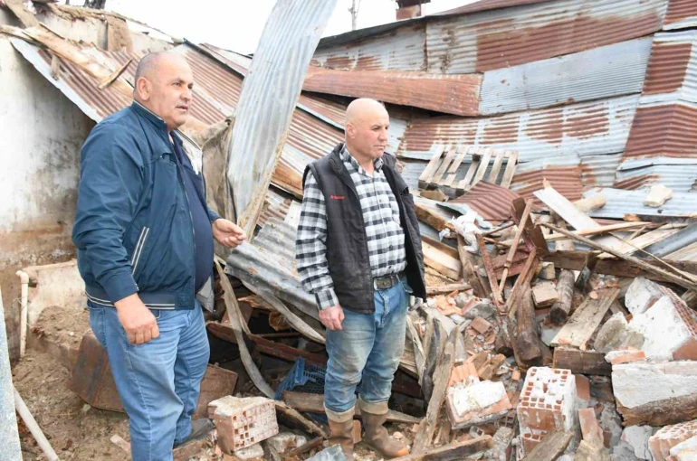 Yozgat’ta ahır çöktü, hayvanlar AFAD’ın yardımıyla kurtarıldı 