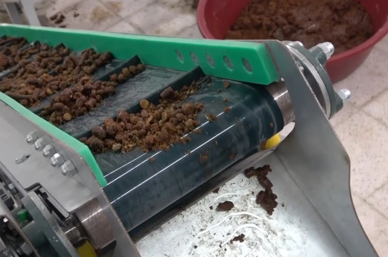 Yozgat’ta günlük bin 500 kilogram kapasiteli mama üretim tesisi faaliyete geçti