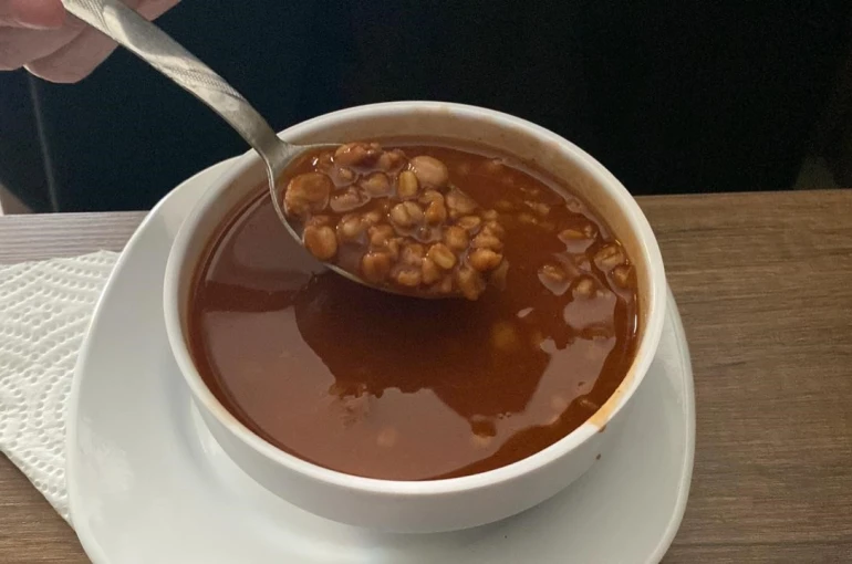 Yozgat’ta hem yöresel hem şifa deposu hem de damak tadı: Kuşburnu yemeği 