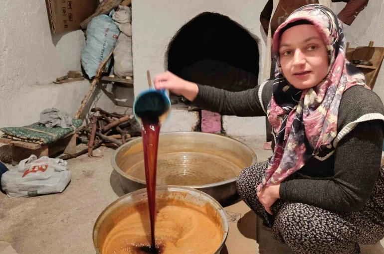 Yozgat’ta pekmez kazanları kaynadı