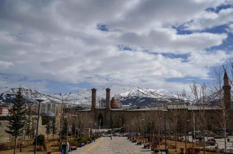 Yüksek kesimlerde kar var