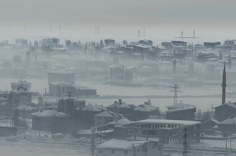 Yüksekova-Ankara uçak seferi iptal edildi 
