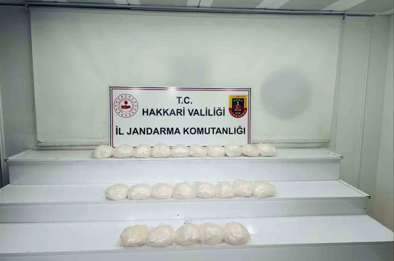 Yüksekova’da 22 kilo metamfetamin ele geçirildi 