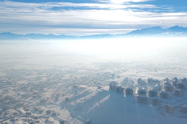 Yüksekova’da yoğun sis: Ankara-Yüksekova uçuşları iptal edildi 