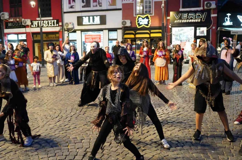 Yunus Emre Enstitüsü’nden Kosova’da Uluslararası Türkçe Tiyatro Festivali 