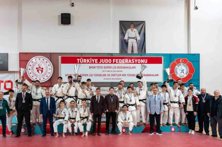Yunusemre Belediyespor erkek judo takımı Süper Lig’e yükseldi 