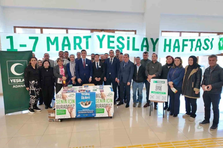 Yüreğir Kaymakamlığında Yeşilay Haftası standı açıldı 