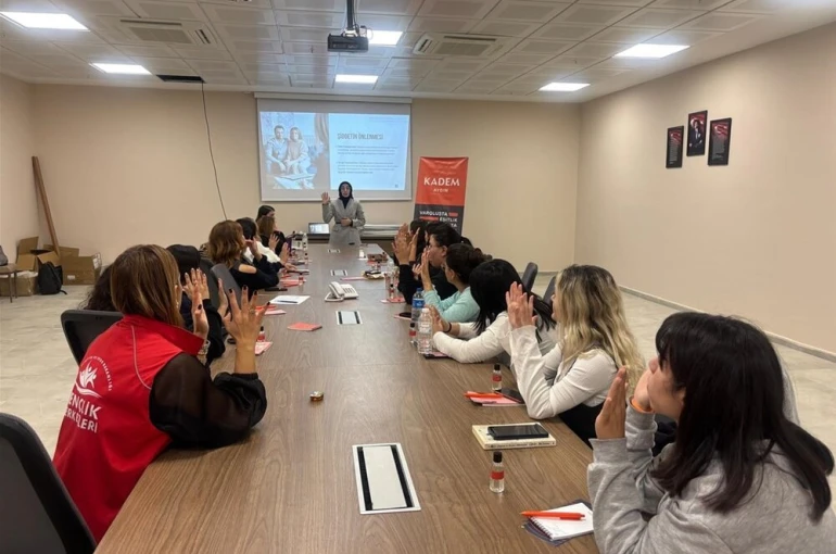 Yurtta kalan öğrencilere bilgilendirmede bulunuldu 