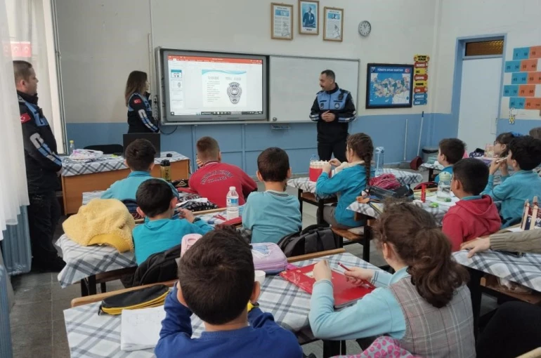 Zabıtadan öğrencilere meslek tanıtımı 