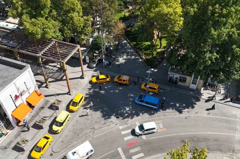 Zabıtadan taksi ve duraklarına yönelik denetim 