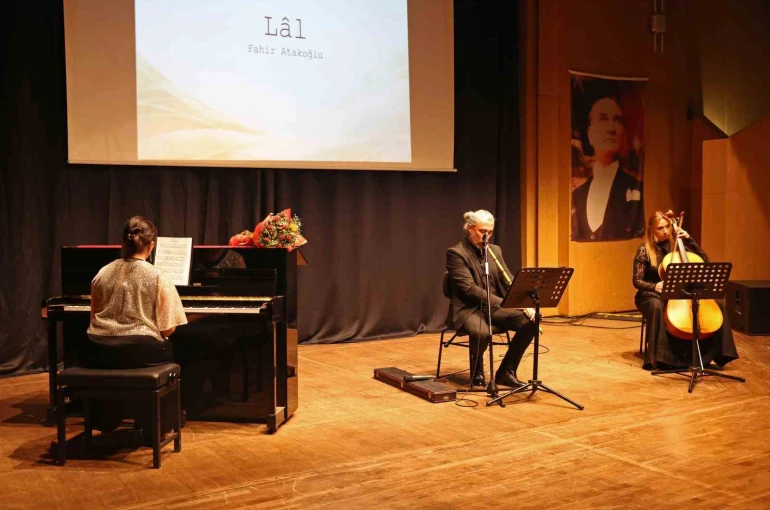 ’Zefir Zamanı’ konseri müzikseverlerle buluştu 