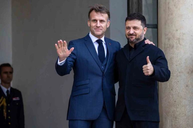 Zelenskiy, 1 Aralık’ta Paris’te Macron ile bir araya gelecek