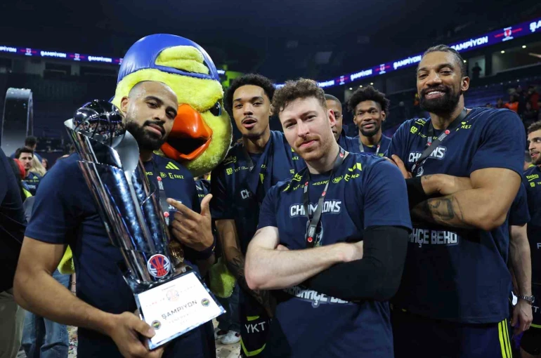 Ziraat Bankası Erkekler Türkiye Kupası üst üste 3. kez Fenerbahçe’nin 