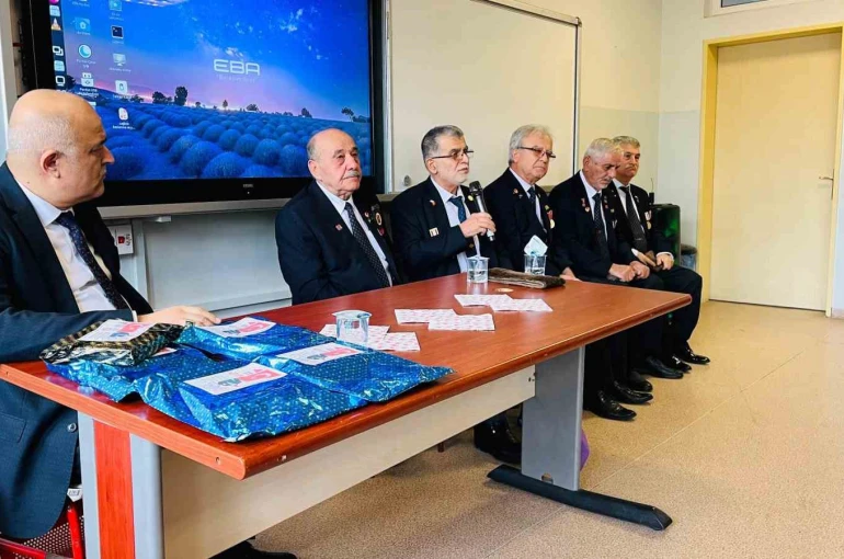 Zonguldaklı gaziler gençlerle buluştu