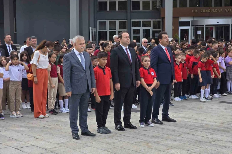 Zonguldak’ta eğitim öğretim yılı törenle başladı 