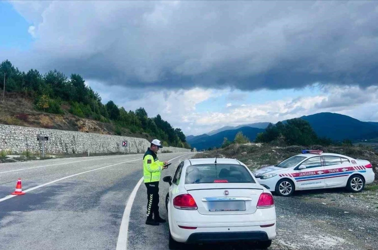 Zonguldak’ta emniyet ve jandarma ekiplerinden kapsamlı denetim 