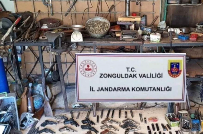 Zonguldak’ta kaçak silah imalathanesinde 30 binin üzerinde fişek ele geçirildi 