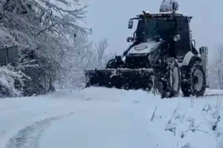 Zonguldak’ta kar yağışı nedeniyle 82 köy yolu ulaşıma kapandı 