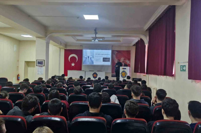 Zonguldak’ta lise öğrencilerine siber güvenlik ve kariyer semineri