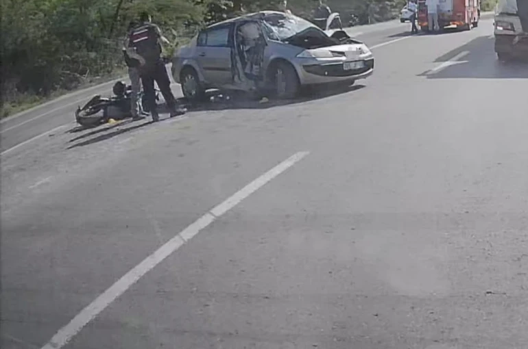 Zonguldak’ta otomobille çarpışan motosikletin sürücüsü hayatını kaybetti