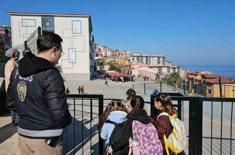 Zonguldak’taki okullarda polis nöbeti başladı 