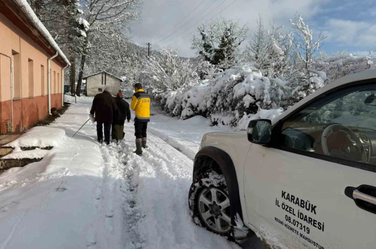 Zorlu kış şartlarında hastalar yalnız bırakılmadı 