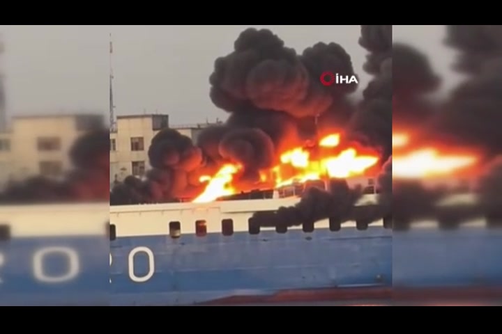 Rusya, Ukrayna’da bir Türk gemisini vurdu.