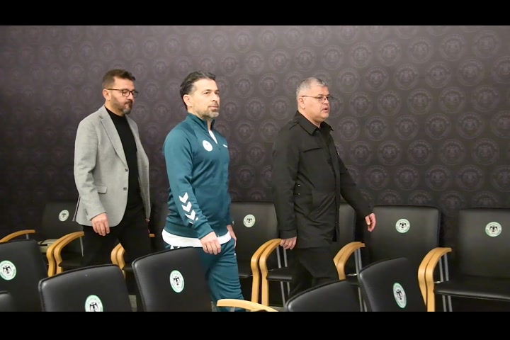 Konyaspor'da 2. İlhan Palut dönemi resmen başladı!